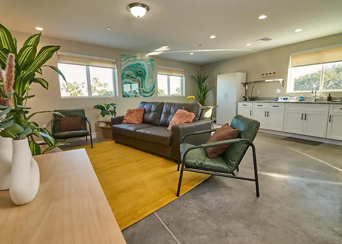 - Sunrise Beach Loft -